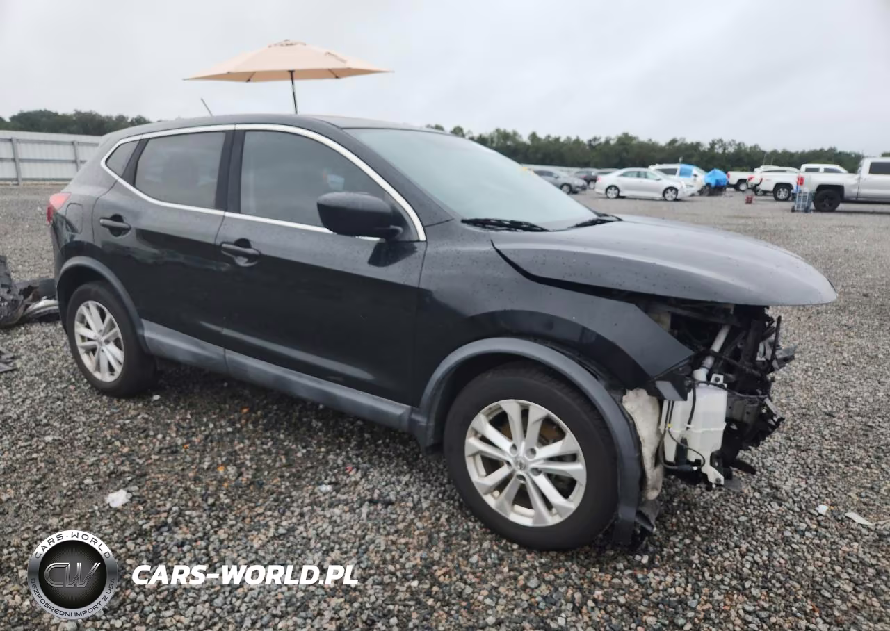 2018 Nissan Rogue Sport S VIN:JN1BJ1CP8JW102944 - 4