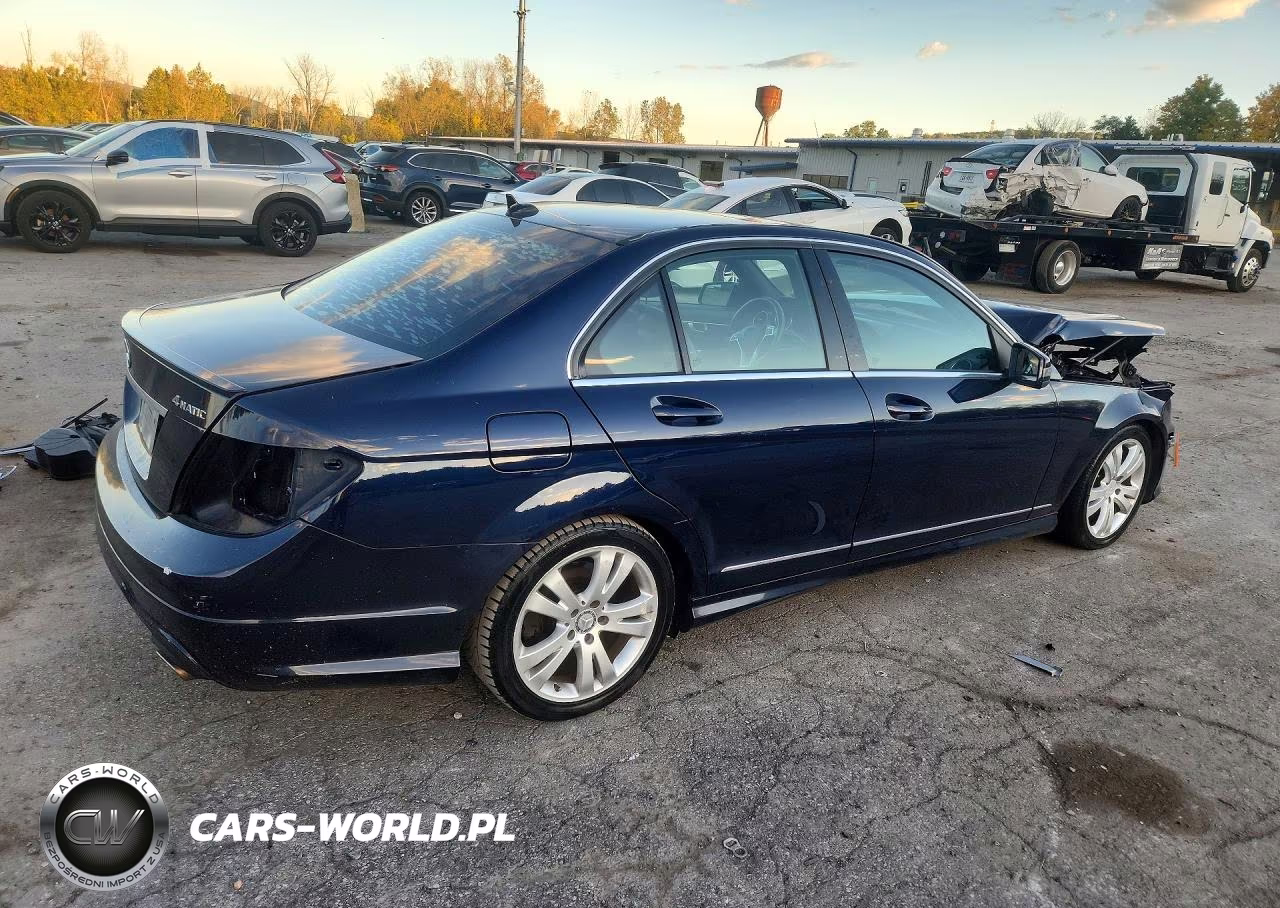 2012 Mercedes-Benz C 300 4Matic VIN:WDDGF8BB7CR197846 - 3