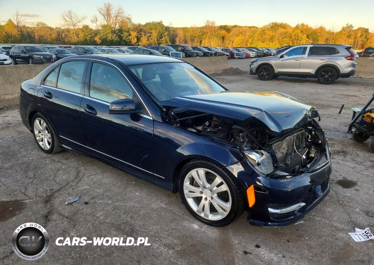 2012 Mercedes-Benz C 300 4Matic VIN:WDDGF8BB7CR197846 - 4