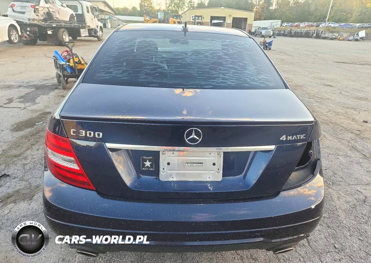 2012 Mercedes-Benz C 300 4Matic VIN:WDDGF8BB7CR197846 - 6