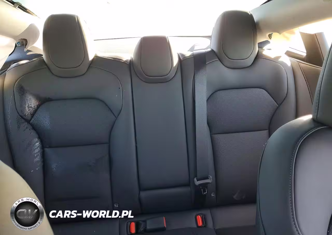 2025 Tesla Model 3 VIN:5YJ3E1EA6SF045678 - 10
