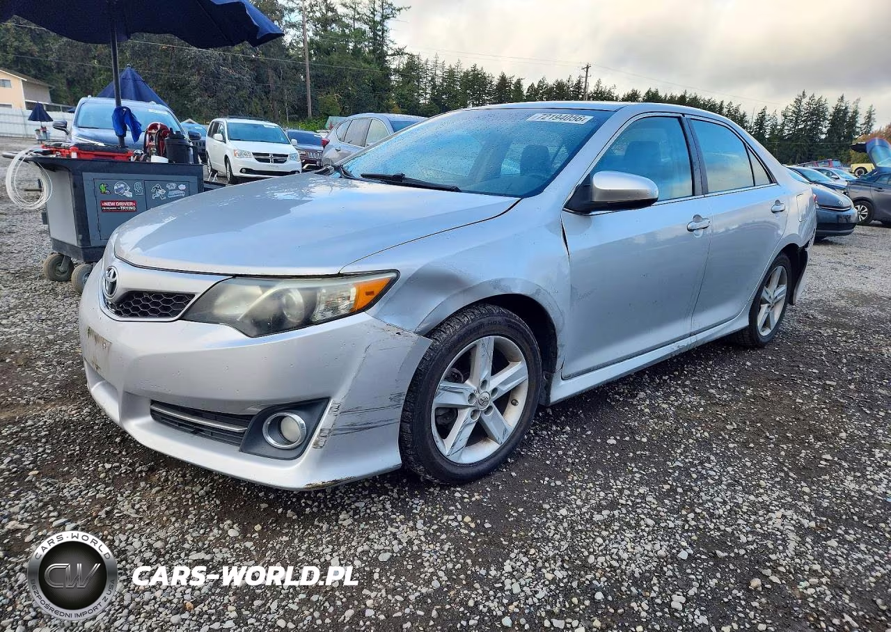 2012 Toyota Camry Se – zdjęcie 1 z 12