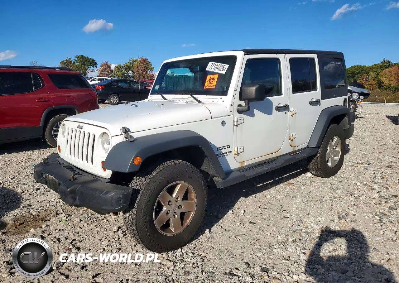 2013 Jeep Wrangler Unlimited Sport VIN:1C4BJWDG9DL702113 - 1