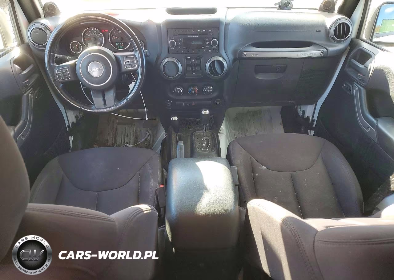 2013 Jeep Wrangler Unlimited Sport VIN:1C4BJWDG9DL702113 - 8