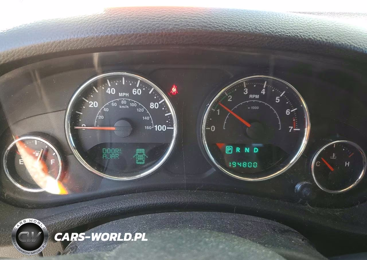 2013 Jeep Wrangler Unlimited Sport VIN:1C4BJWDG9DL702113 - 9