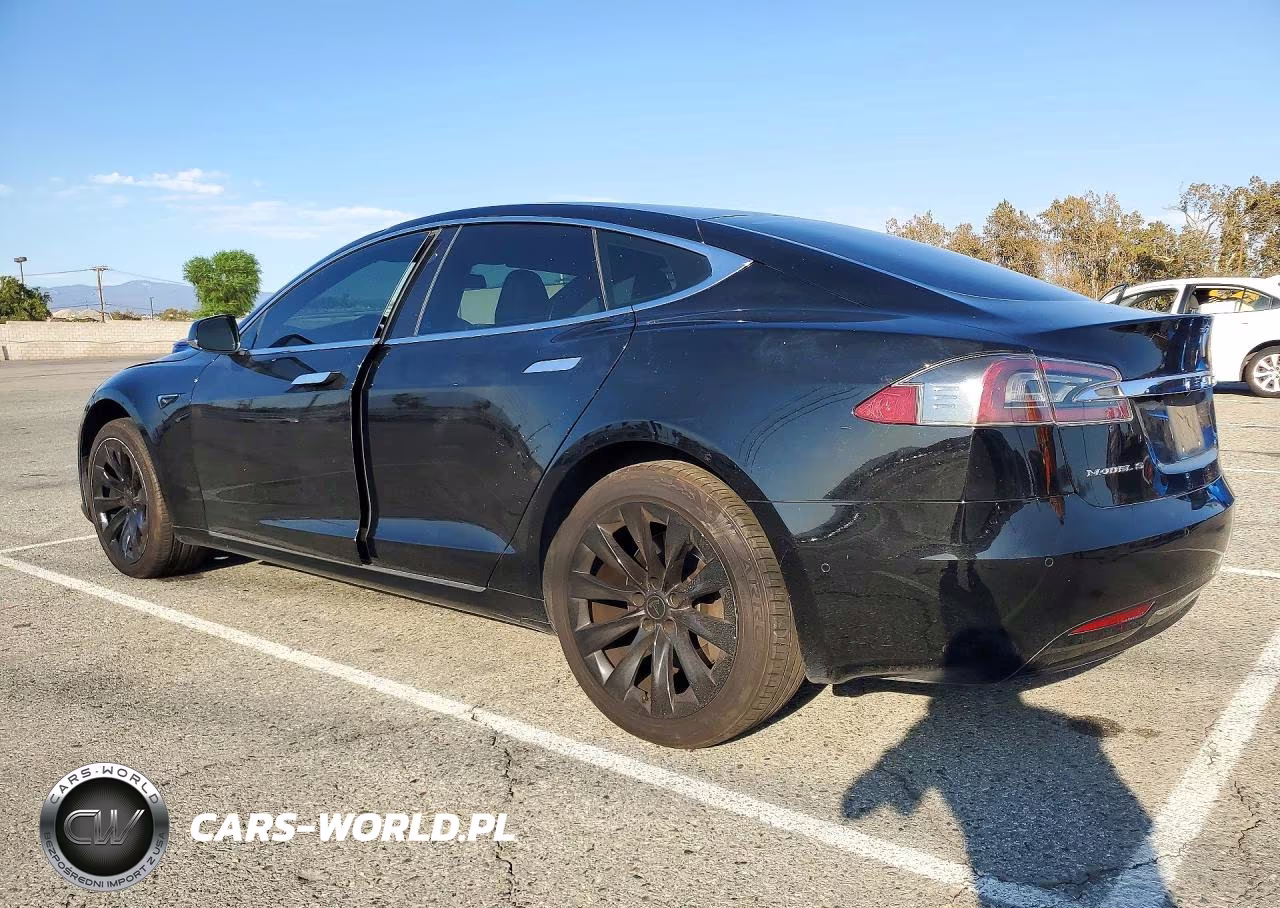 2017 Tesla Model S VIN:5YJSA1E11HF231127 - 2
