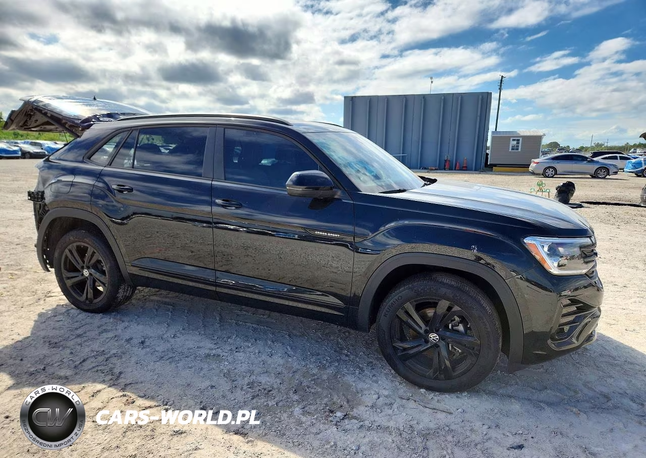 2026 Volkswagen Atlas Cross Sport Sel R-Line Black VIN:1V2AC2CA3TC205986 - 4
