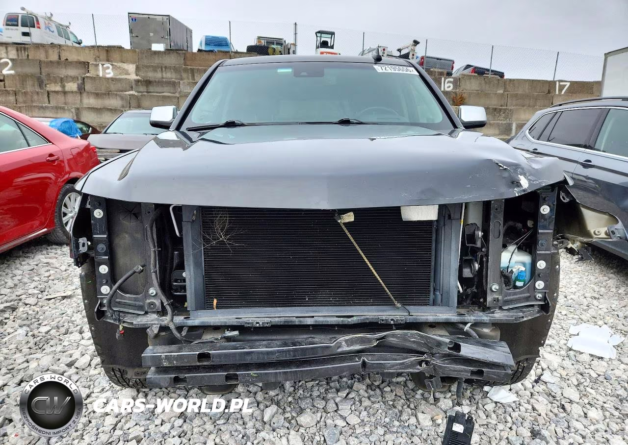 2018 Chevrolet Tahoe K1500 Premier VIN:1GNSKCKC7JR402114 - 5
