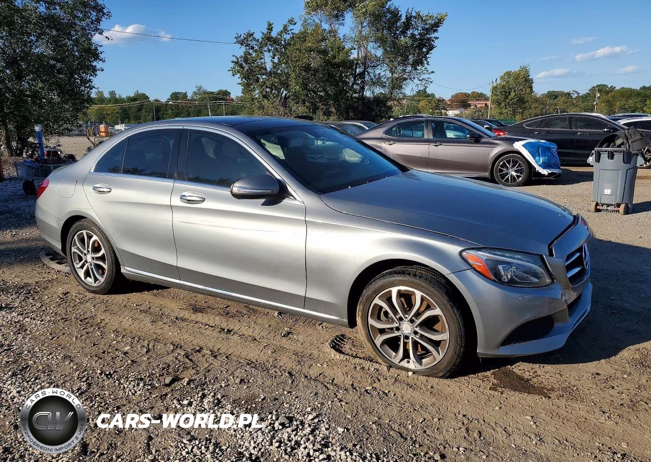 2015 Mercedes-Benz C 300 4Matic VIN:55SWF4KB8FU028846 - 4