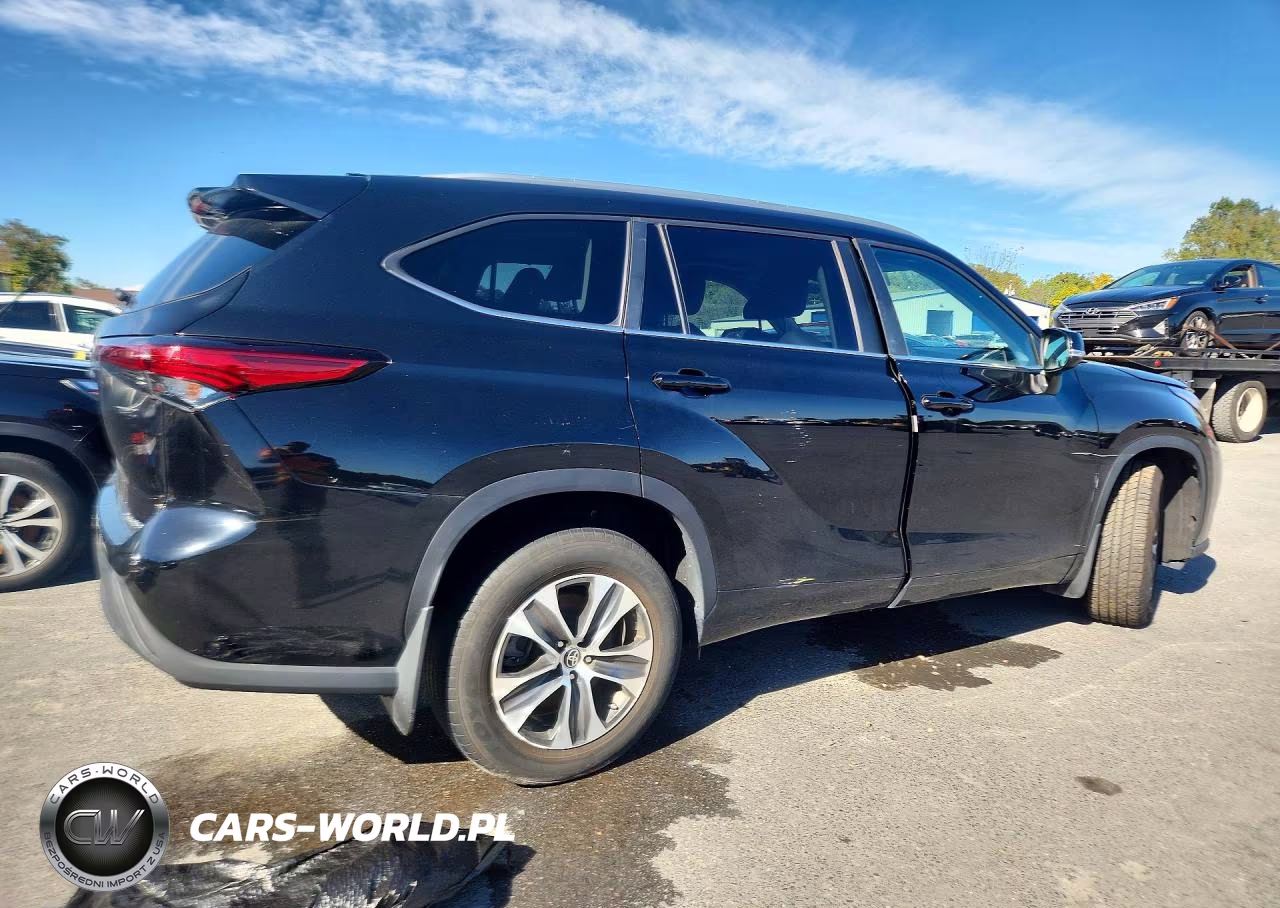 2023 Toyota Highlander Xle VIN:5TDKDRBH9PS033333 - 3
