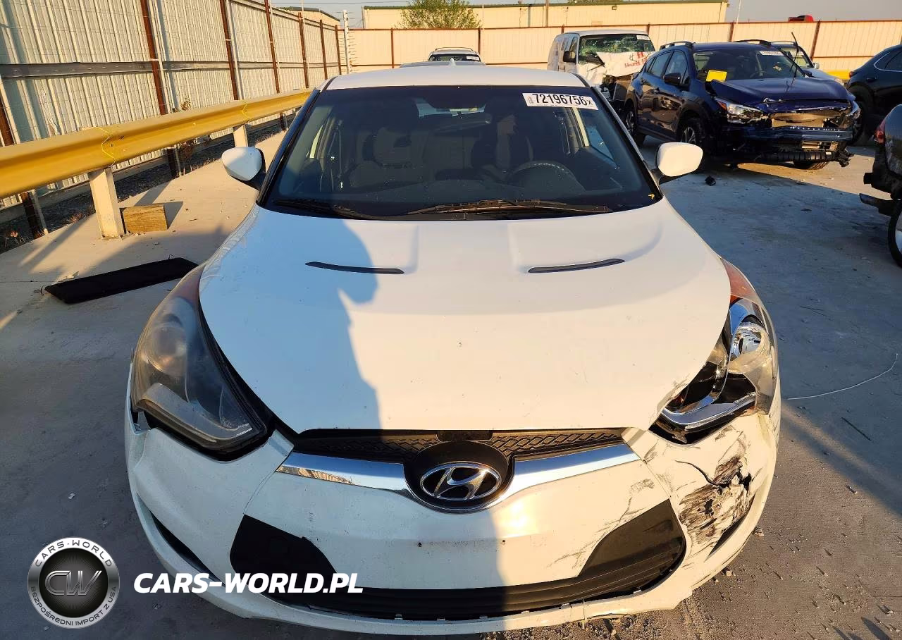 2015 Hyundai Veloster Base VIN:KMHTC6AD0FU238176 - 5