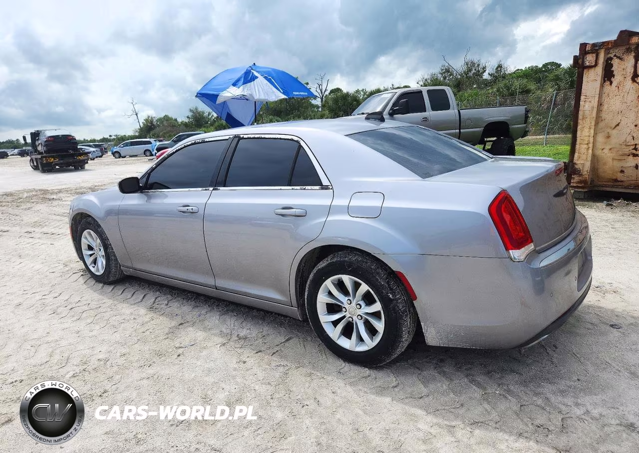 2015 Chrysler 300 Limited VIN:2C3CCAAGXFH786761 - 2
