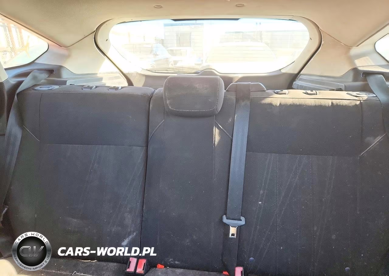 2015 Ford Focus Se VIN:1FADP3K24FL289930 - 10