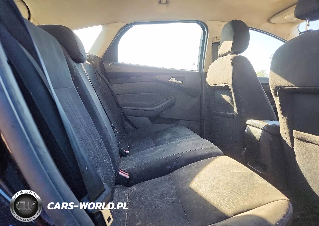 2015 Ford Focus Se VIN:1FADP3K24FL289930 - 11