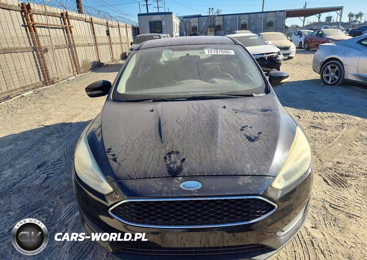 2015 Ford Focus Se VIN:1FADP3K24FL289930 - 5