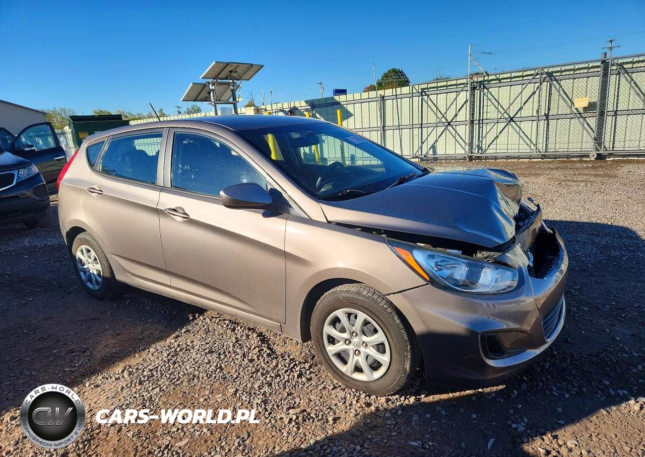 2012 Hyundai Accent Gs VIN:KMHCT5AE8CU021876 - 4