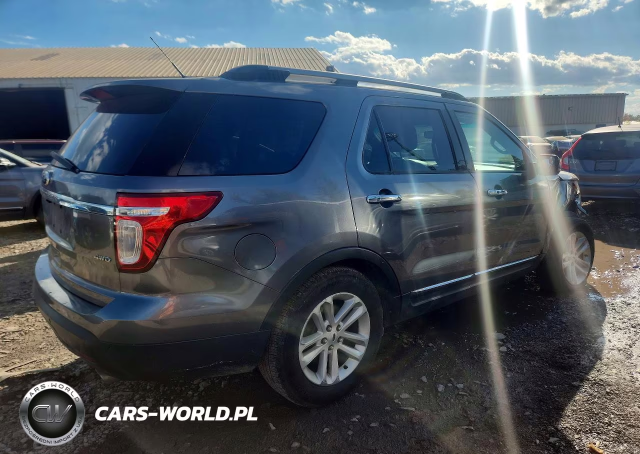2012 Ford Explorer Xlt VIN:1FMHK8D85CGA15063 - 3