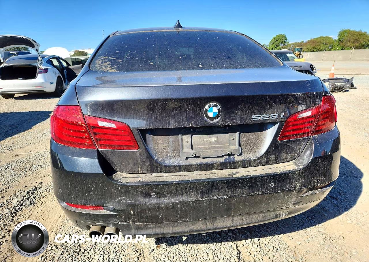 BMW 528I VIN:WBA5A5C55FD518546 - 6