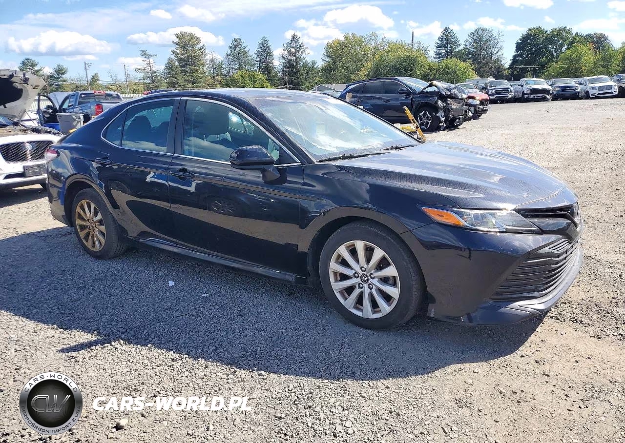 2020 Toyota Camry Le VIN:4T1C11AK8LU877506 - 4