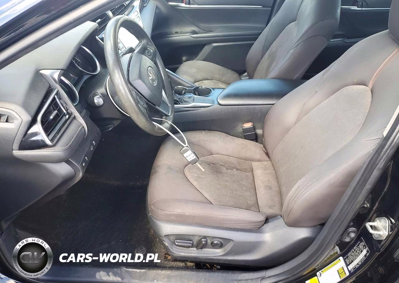 2020 Toyota Camry Le VIN:4T1C11AK8LU877506 - 7