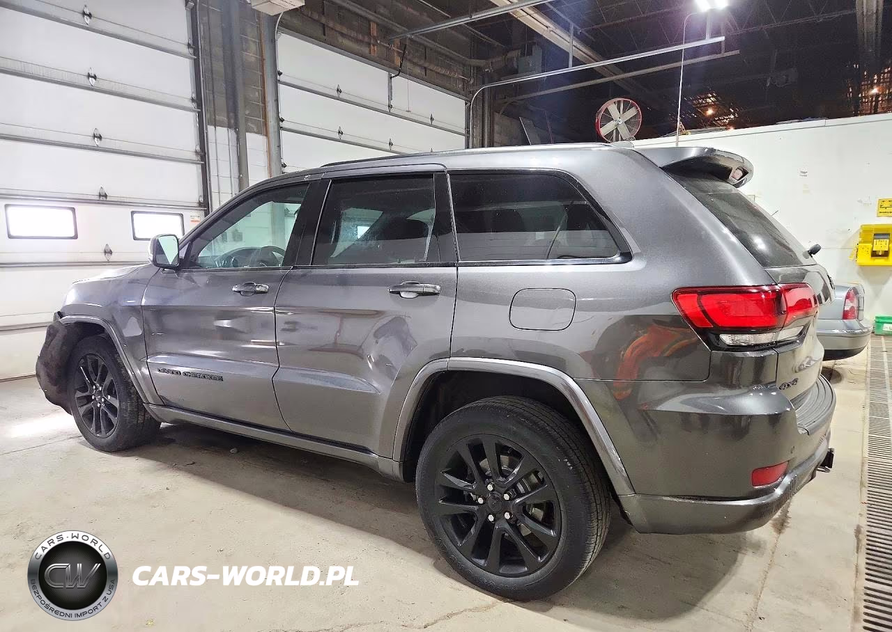 2019 Jeep Grand Cherokee Laredo VIN:1C4RJFAG6KC677218 - 2