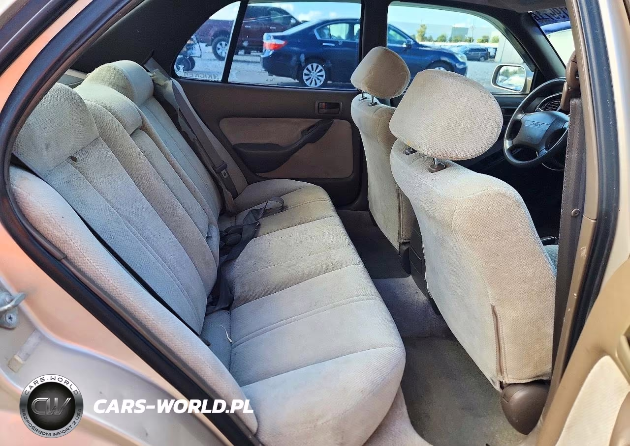 1996 Toyota Camry Le VIN:4T1BG12K9TU729048 - 10
