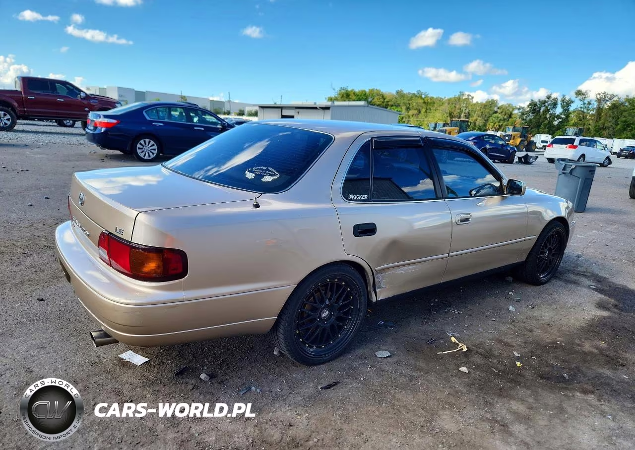1996 Toyota Camry Le VIN:4T1BG12K9TU729048 - 3