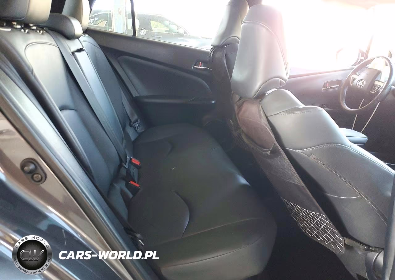 2016 Toyota Prius Four VIN:JTDKARFU6G3516442 - 10