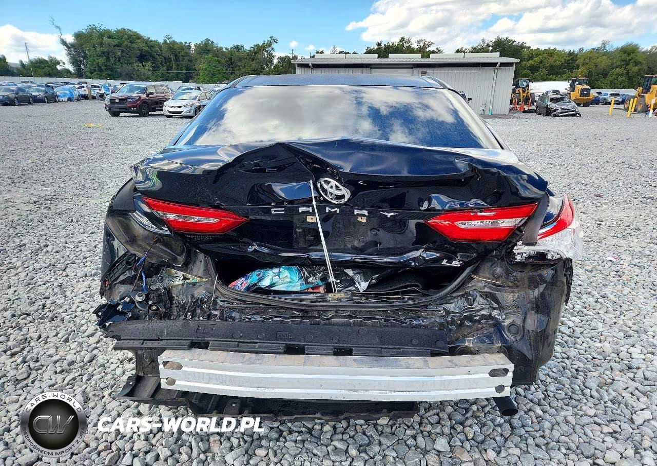 2018 Toyota Camry Le VIN:4T1B11HK2JU023657 - 6