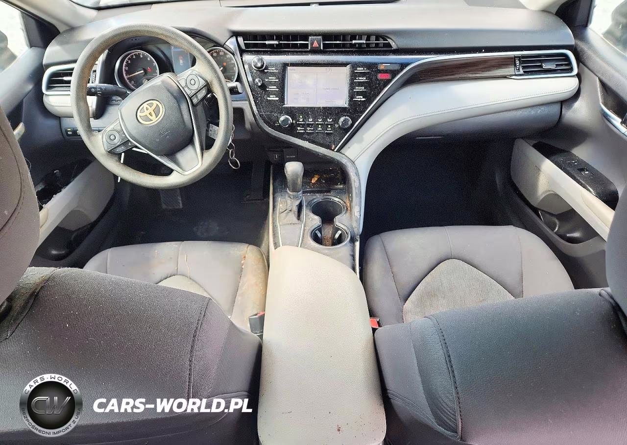 2018 Toyota Camry Le VIN:4T1B11HK2JU023657 - 8