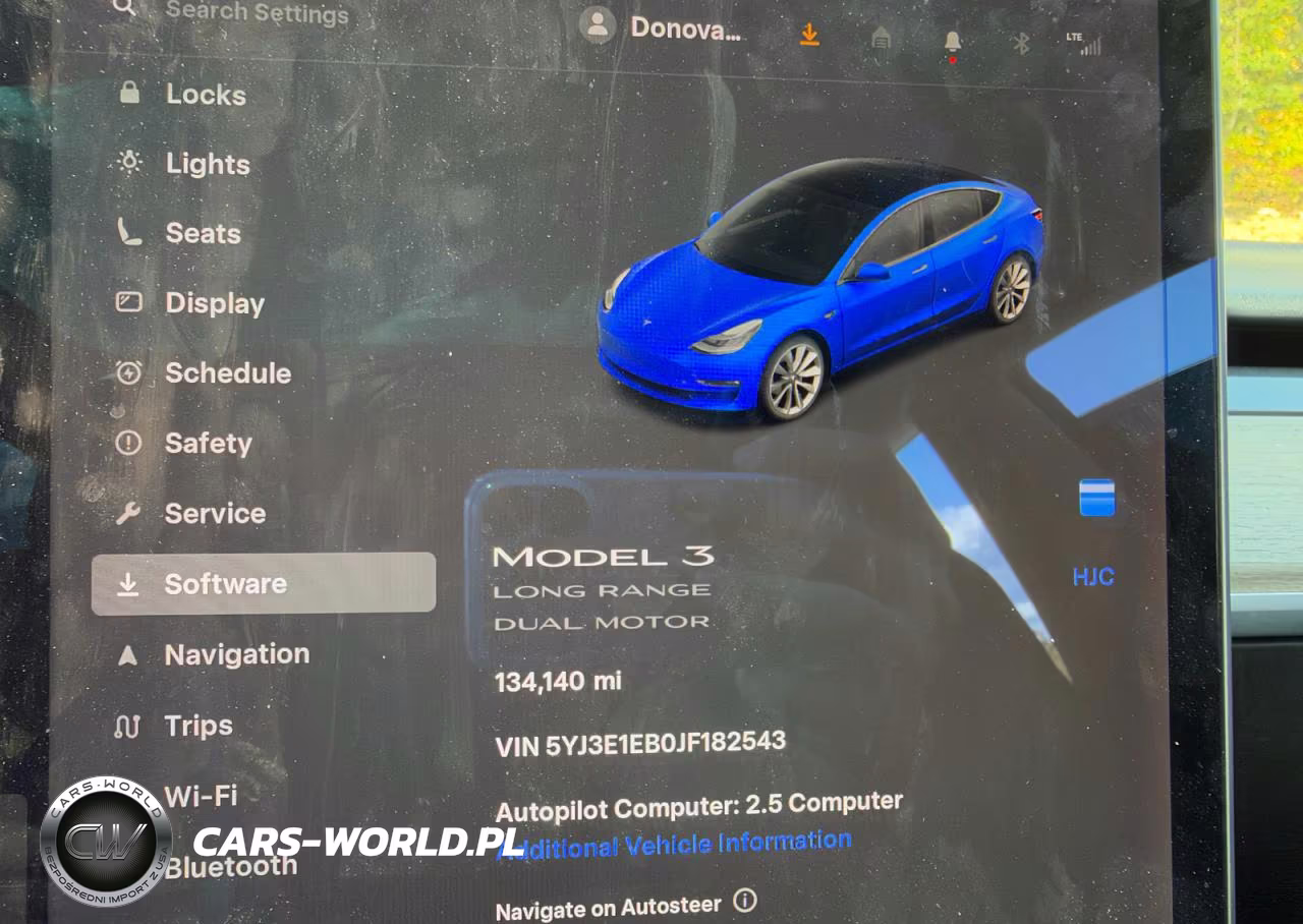 2018 Tesla Model 3 VIN:5YJ3E1EB0JF182543 - 10