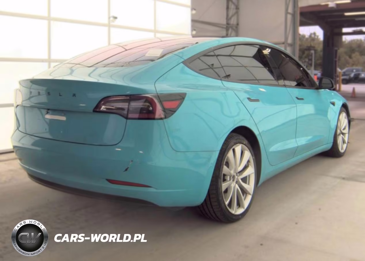2018 Tesla Model 3 VIN:5YJ3E1EB0JF182543 - 4
