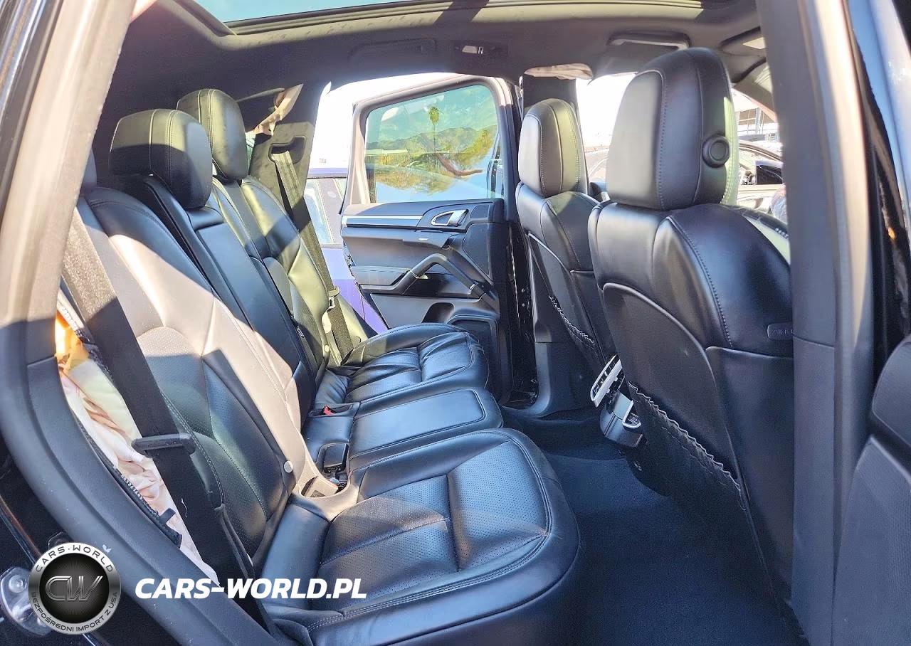 2018 Porsche Cayenne VIN:WP1AA2A29JKA00144 - 11
