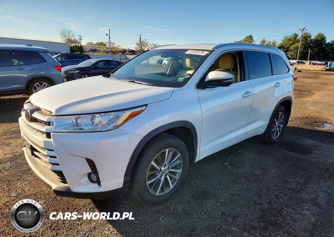 2018 Toyota Highlander Xle VIN:5TDJZRFH5JS864343 - 1