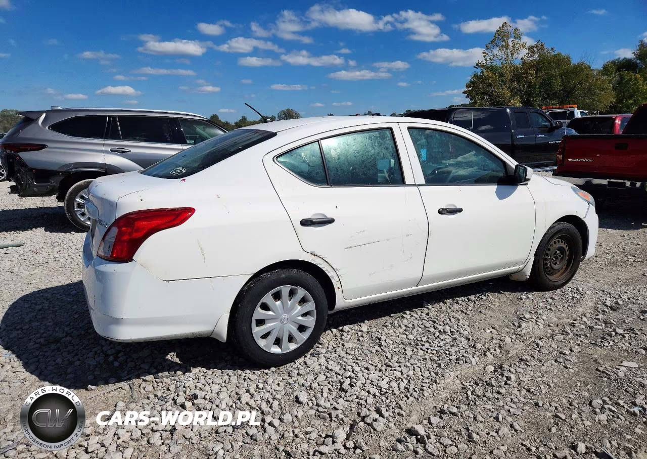 2016 Nissan Versa 1.6 S VIN:3N1CN7AP5GL917115 - 3