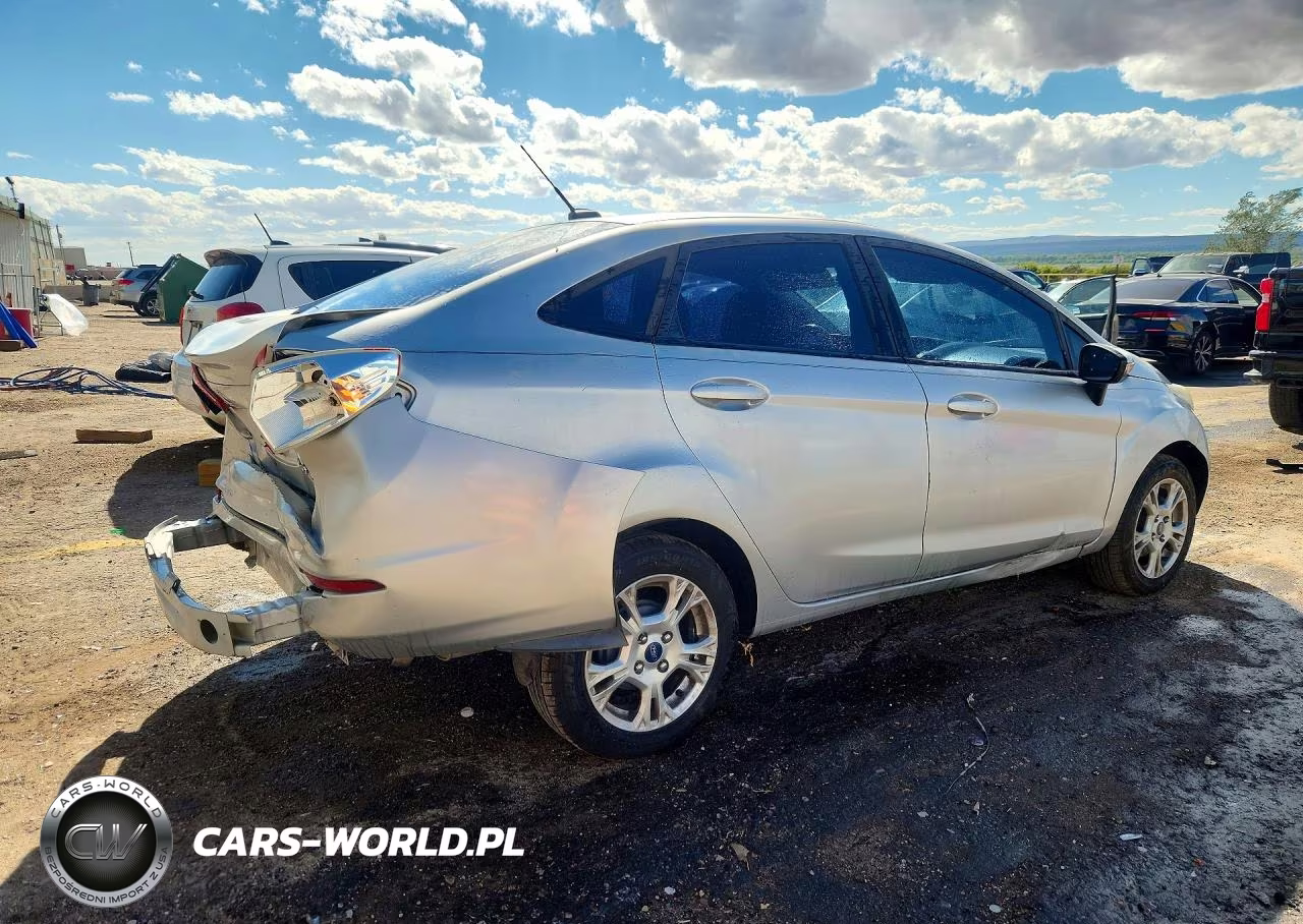 2015 Ford Fiesta Se VIN:3FADP4BJ9FM220811 - 3