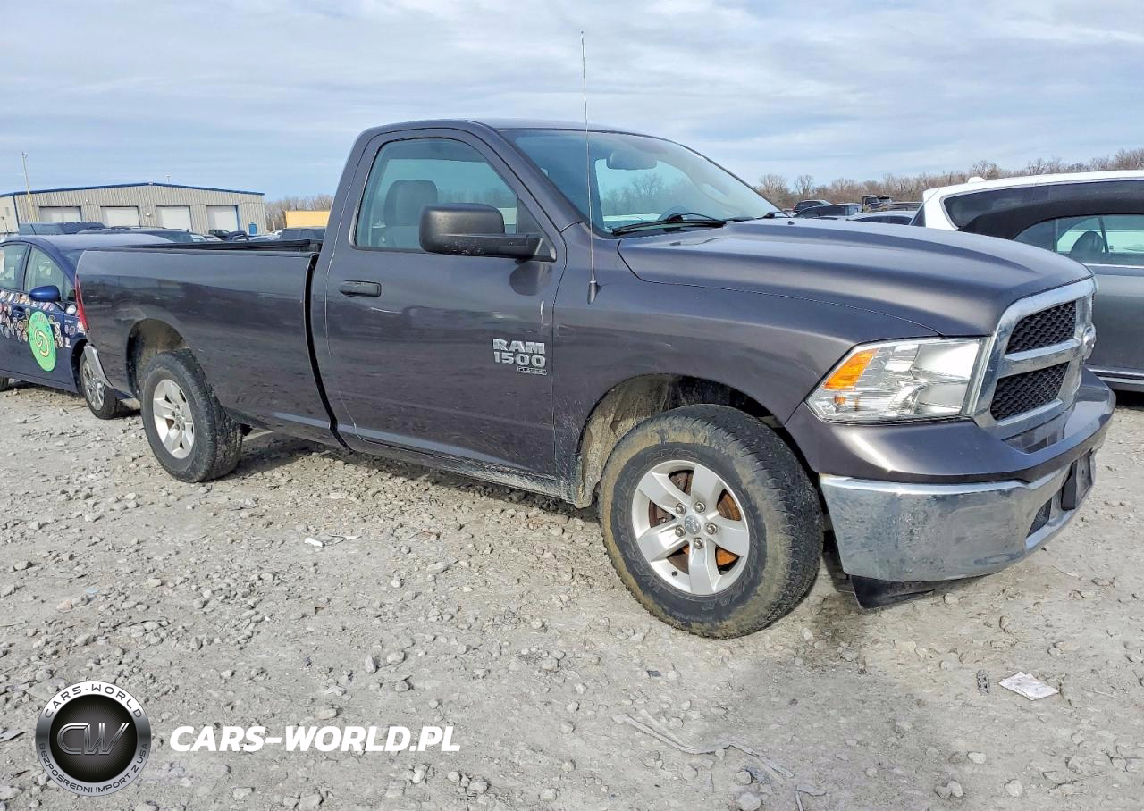 2019 Ram 1500 Classic Tradesman VIN:3C6JR6DG0KG500640 - 4