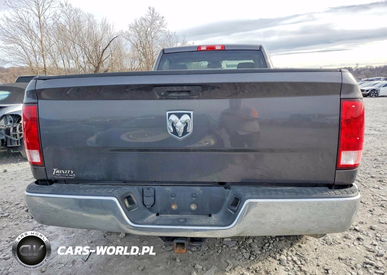 2019 Ram 1500 Classic Tradesman VIN:3C6JR6DG0KG500640 - 6