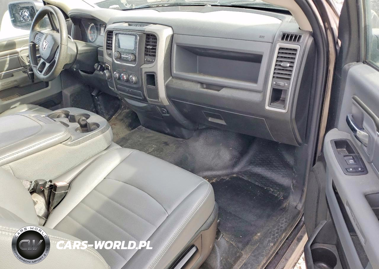 2019 Ram 1500 Classic Tradesman VIN:3C6JR6DG0KG500640 - 8
