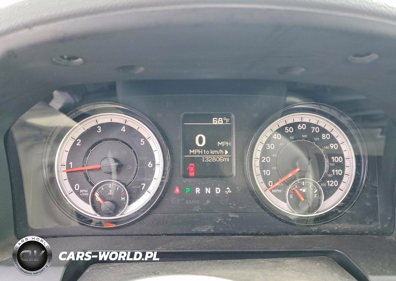 2019 Ram 1500 Classic Tradesman VIN:3C6JR6DG0KG500640 - 9