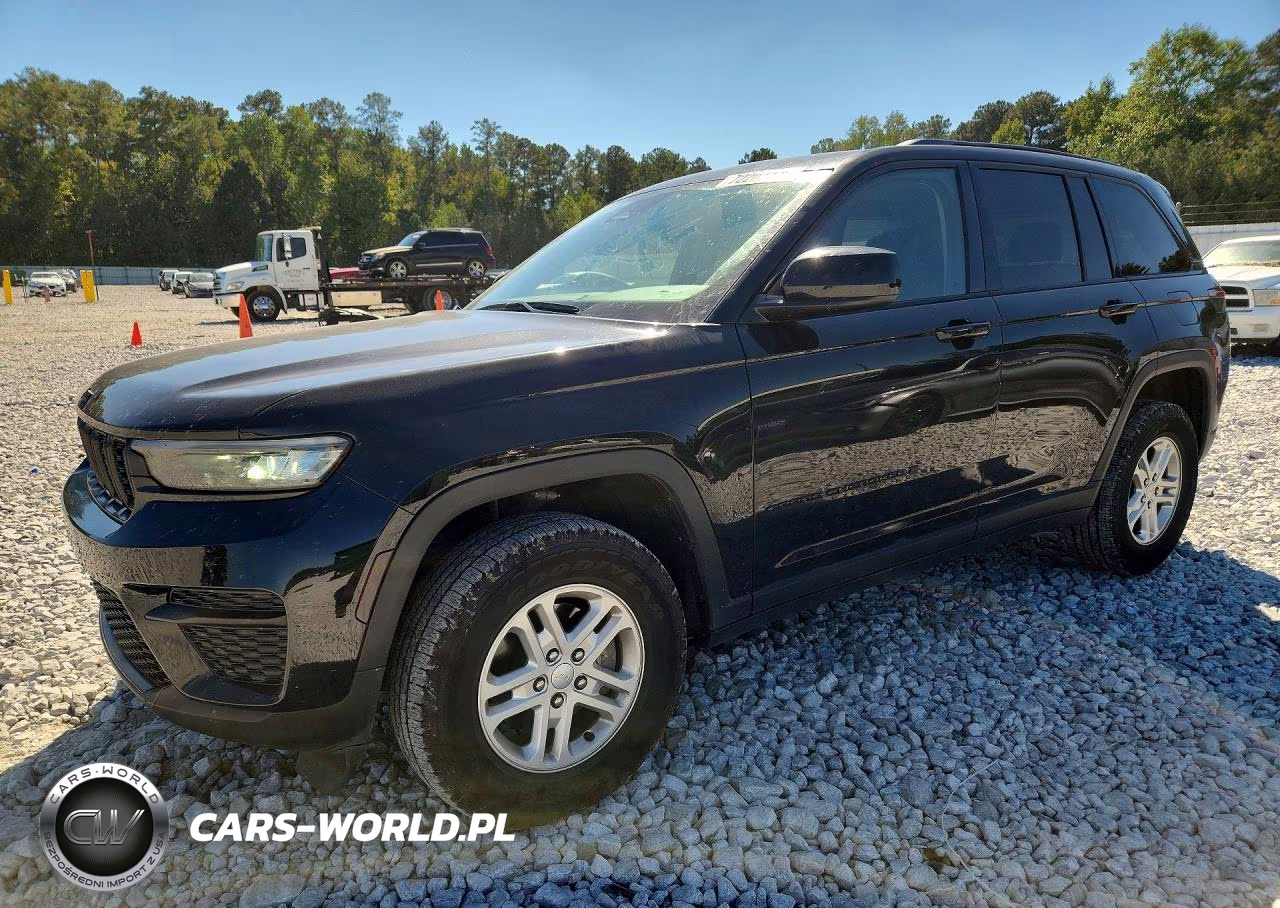 2022 Jeep Grand Cherokee Laredo VIN:1C4RJGAG4N8599373 - 1