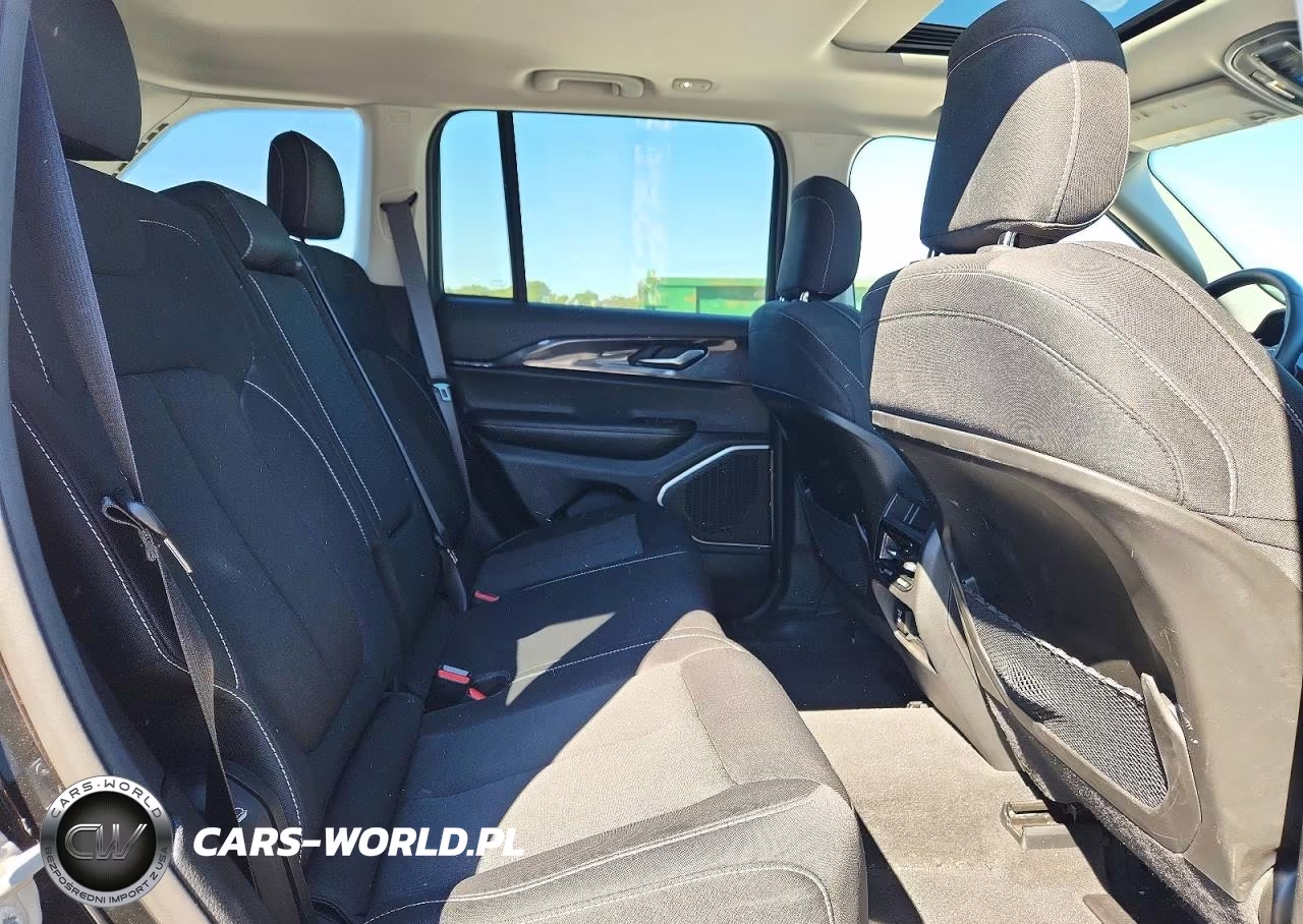 2022 Jeep Grand Cherokee Laredo VIN:1C4RJGAG4N8599373 - 11
