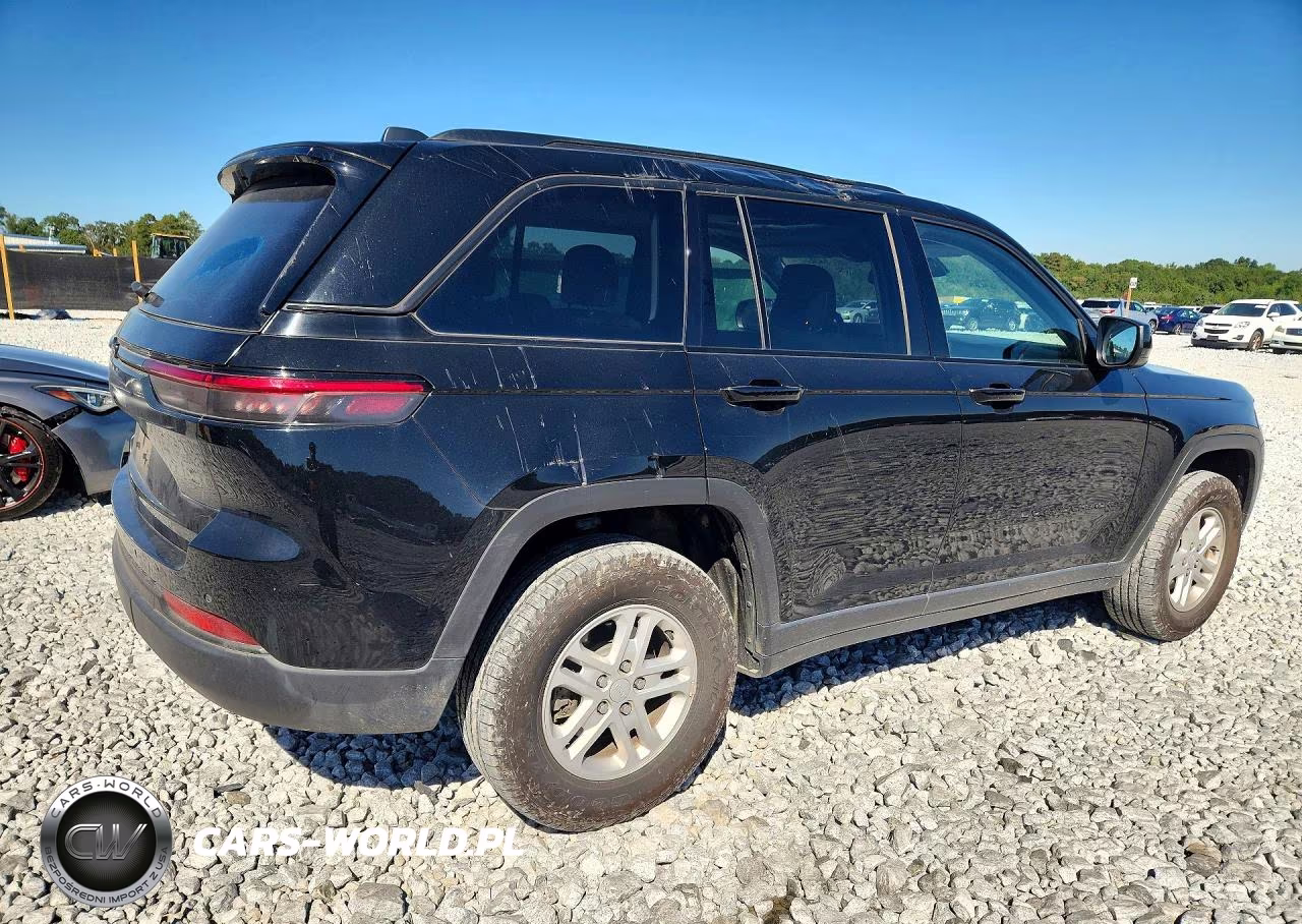 2022 Jeep Grand Cherokee Laredo VIN:1C4RJGAG4N8599373 - 3