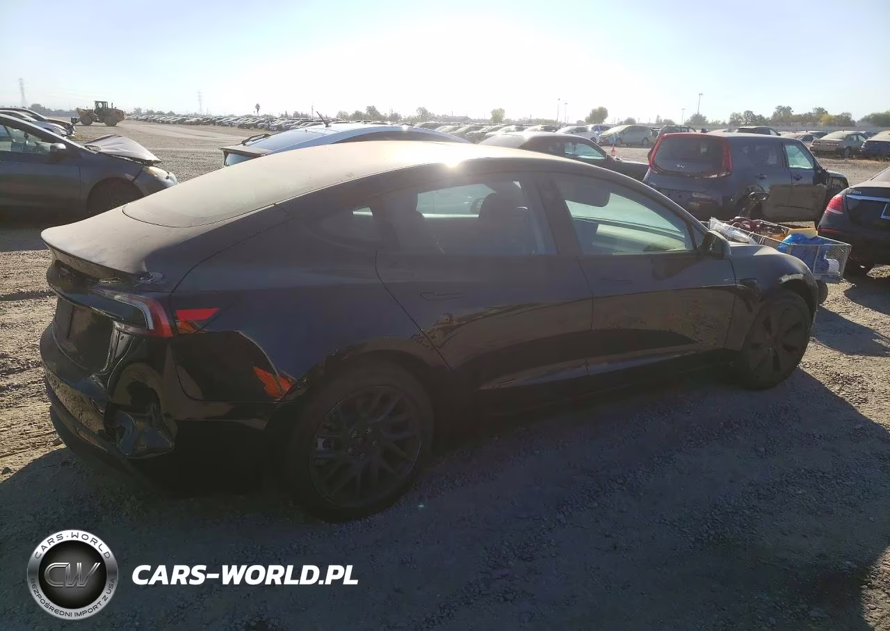 2024 Tesla Model 3 VIN:5YJ3E1EAXRF765902 - 3