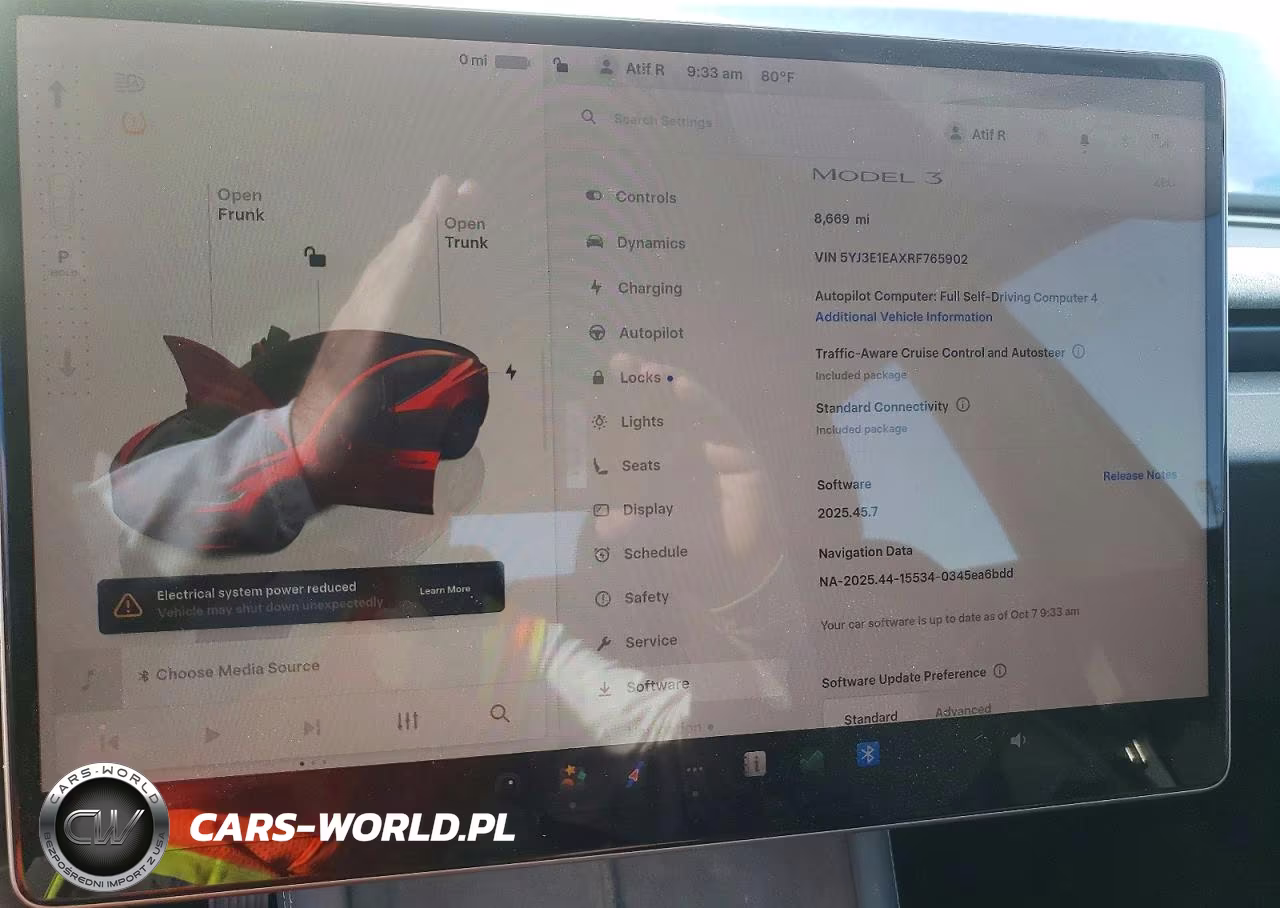 2024 Tesla Model 3 VIN:5YJ3E1EAXRF765902 - 9