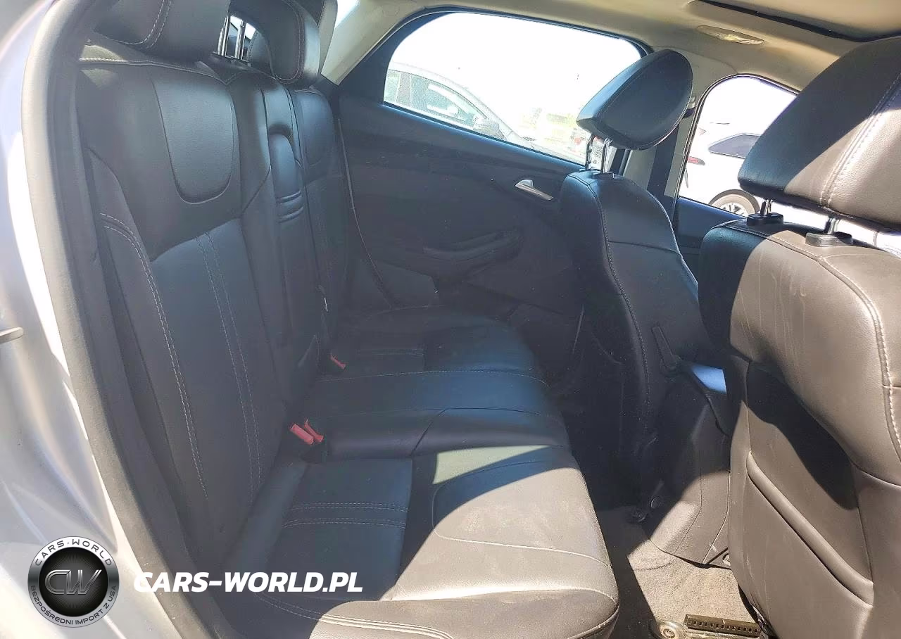 2013 Ford Focus Titanium VIN:1FADP3N2XDL370343 - 10