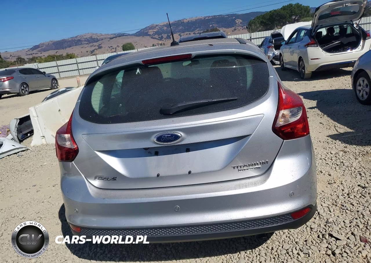 2013 Ford Focus Titanium VIN:1FADP3N2XDL370343 - 6