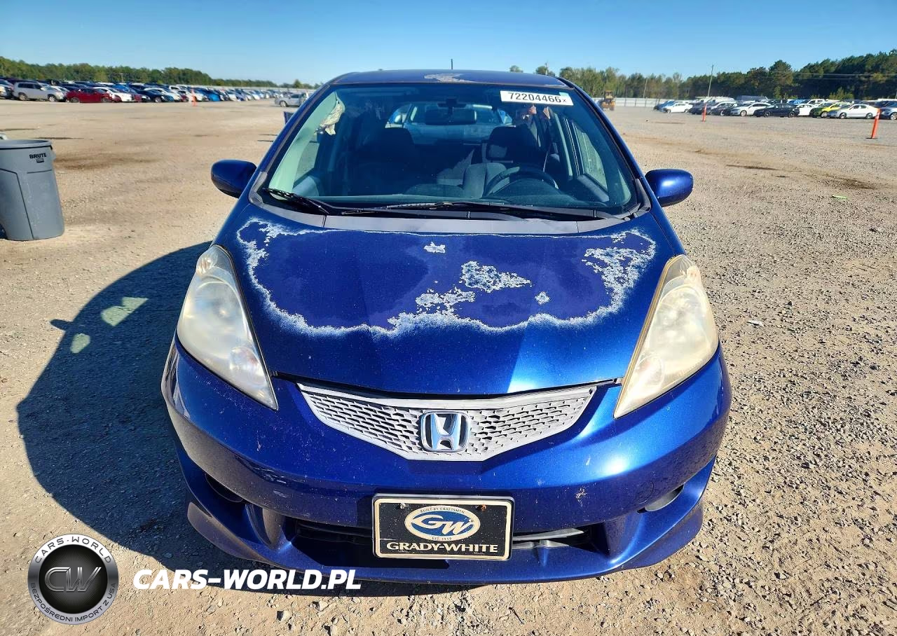 2011 Honda Fit Sport VIN:JHMGE8H56BC019621 - 5