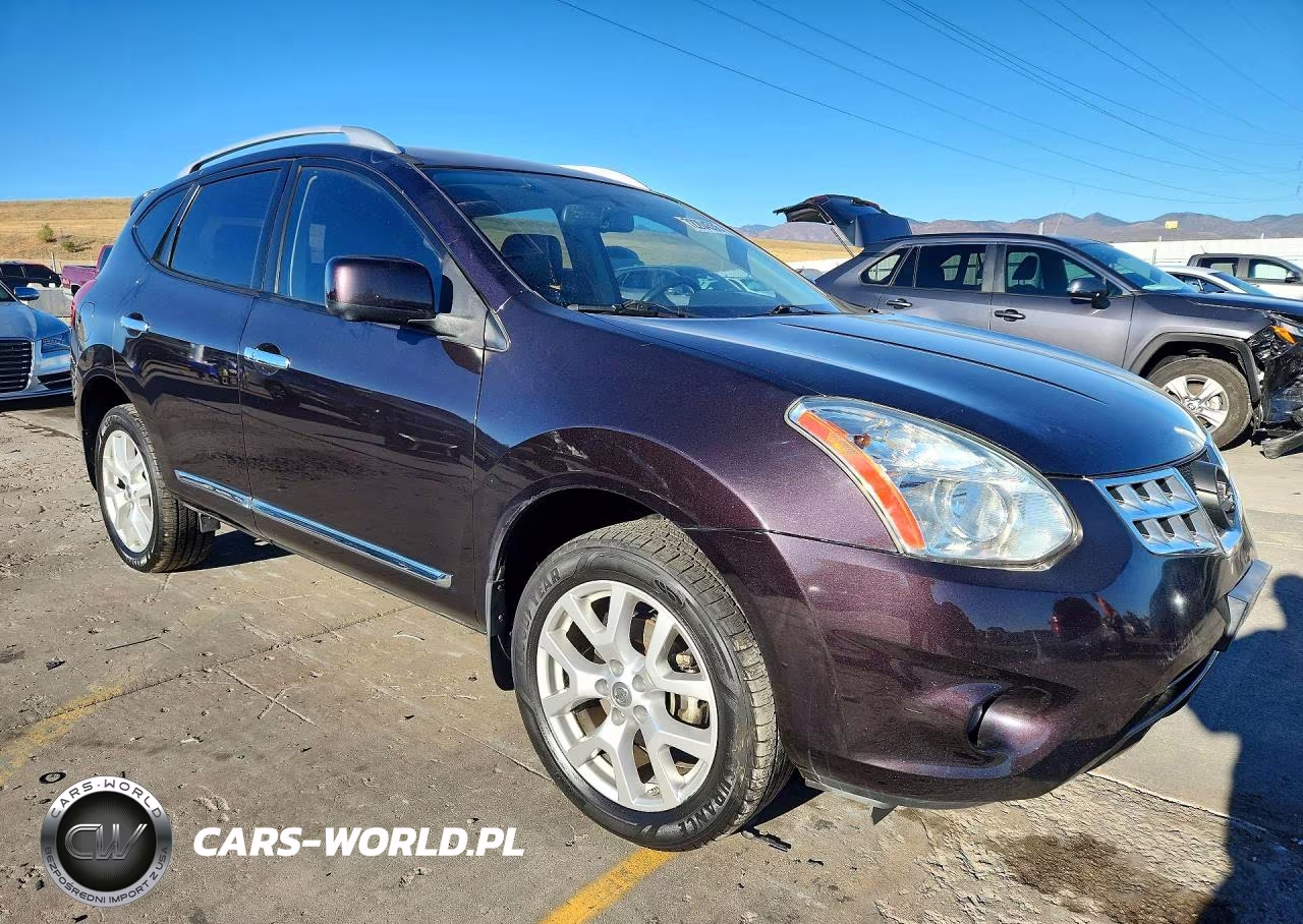 2013 Nissan Rogue S VIN:JN8AS5MV6DW639945 - 4