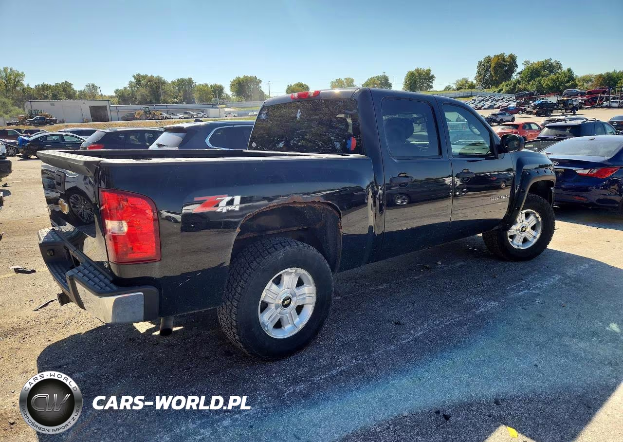 2011 Chevrolet Silverado K1500 Lt VIN:3GCPKSE33BG227575 - 3